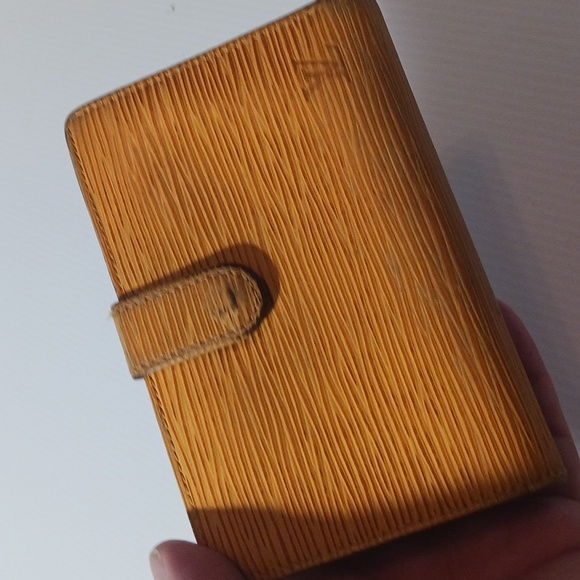 Louis Vuitton Yellow Epi Leather Wallet - Picture 12 of 12